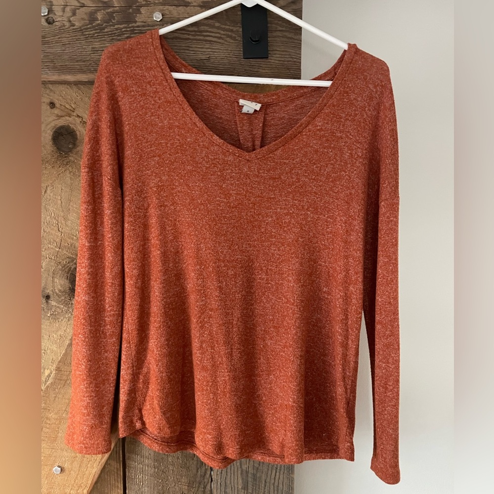 Lightweight rust sweater